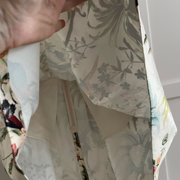 H&M Short Skirt Size 4 - Picture 6 of 9